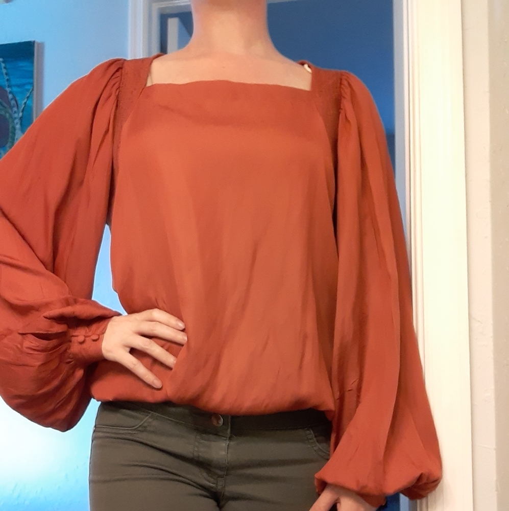 NWT Mustard Seed Rust Smocked Blouse Bishop sleeve